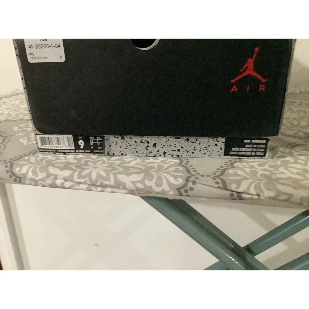 Jordan 5 Retro Camo 2017 136027-051 mens size 9